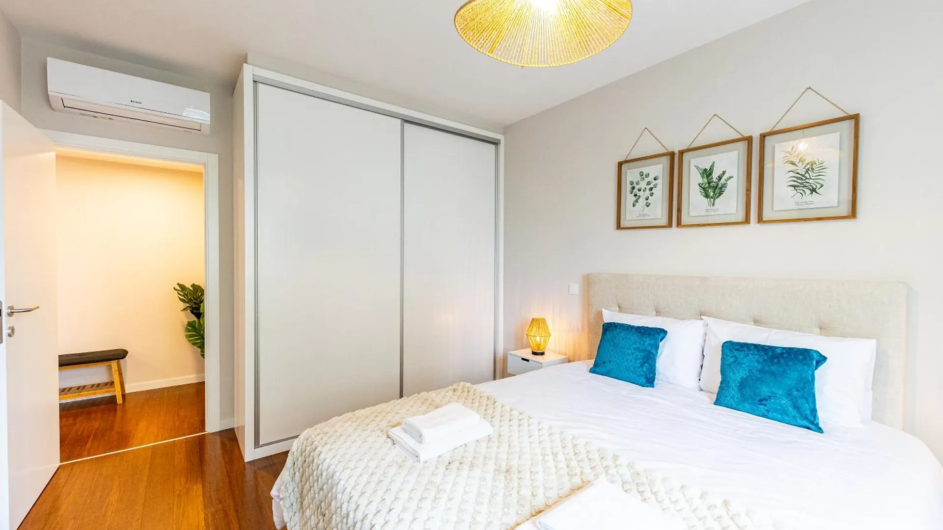 Formosa Stay IV By Your Key contacts